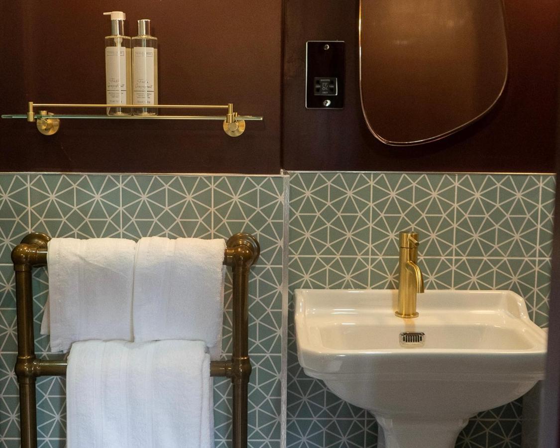 The Queens Chew Magna Esterno foto
